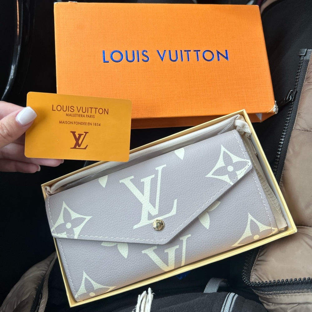 Louis Vuitton Cream and Gray Monogram Wallet